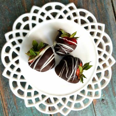 Chocolate Dipped Strawberry (GF)